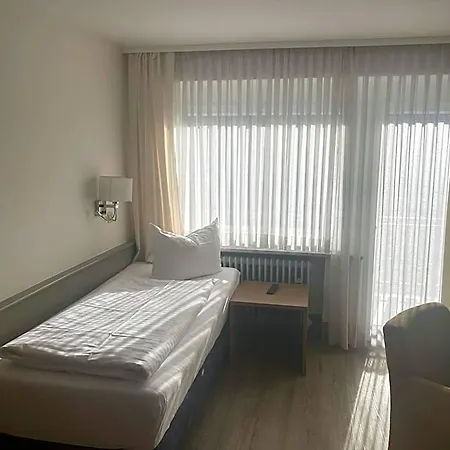 Bodenseehotel Krone & Gaestehaus Szálloda Ludwigshafen am Rhein